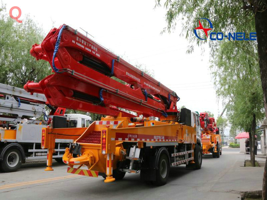 小型泵車，天泵，小型混凝土泵車