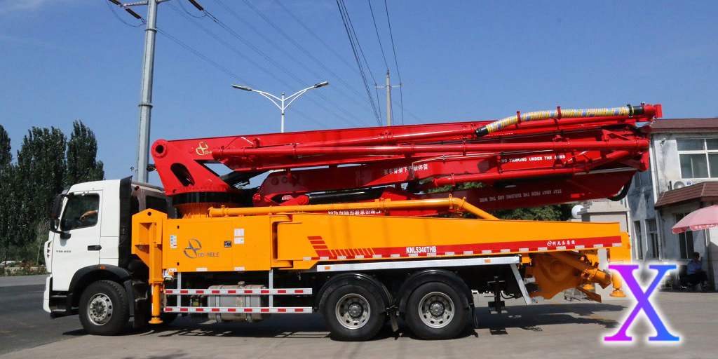 科尼樂(lè)小型混凝土泵車(chē)正規(guī)作業(yè)要求知多少