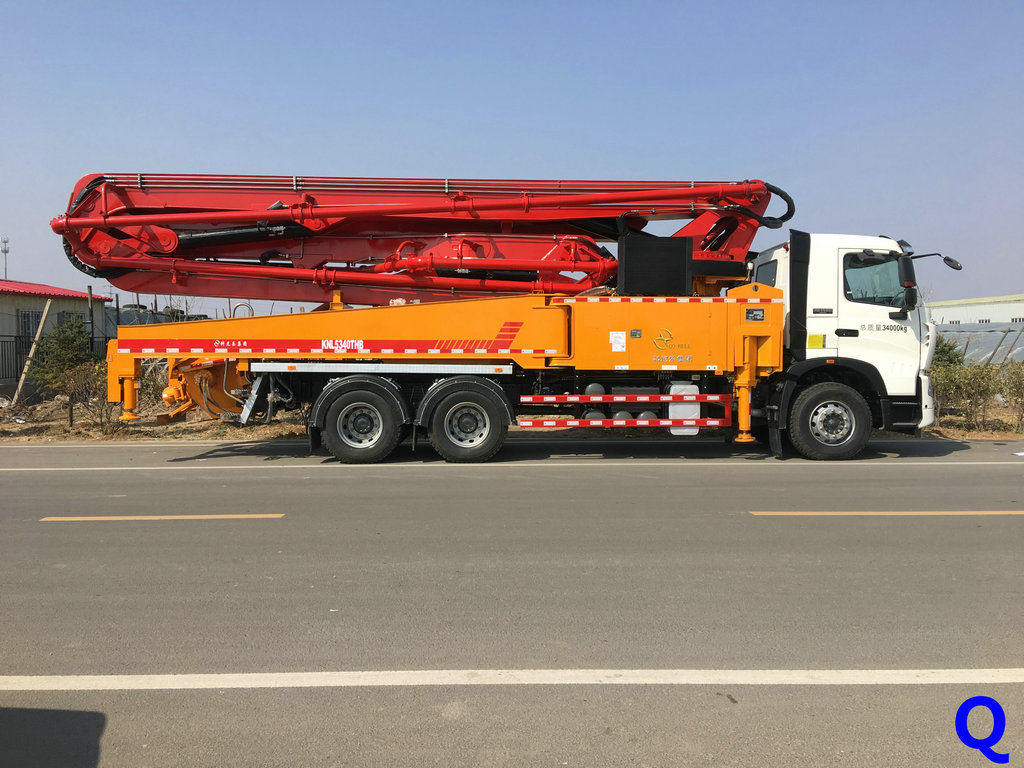 小型混凝土泵車，天泵，小型泵車。混凝土泵車