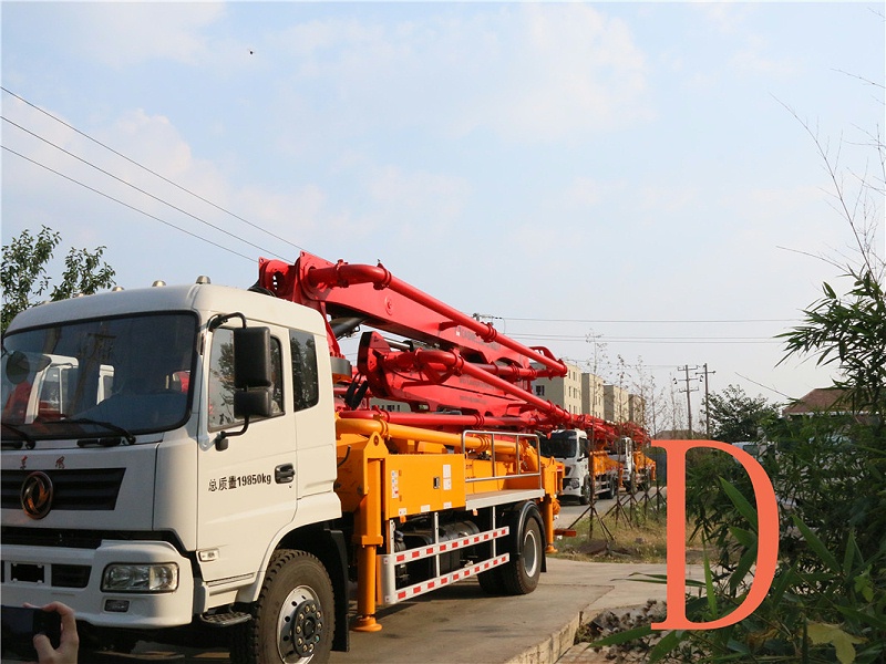 青島混凝土泵車(chē)價(jià)格 (3)