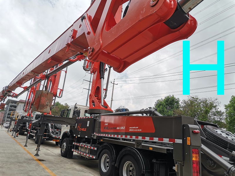 混凝土泵車(chē) 混凝土泵車(chē)