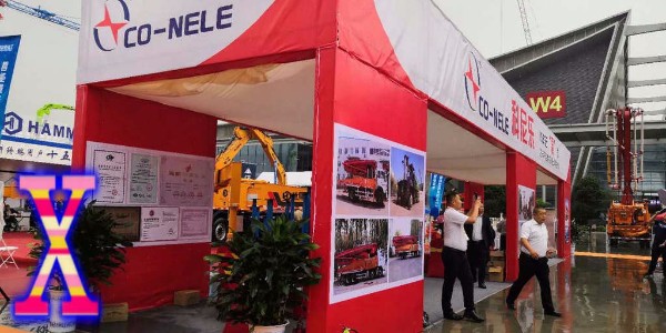 剩余骨料過少、料斗中加水攪拌等動作會對混凝土泵造成哪些損害？