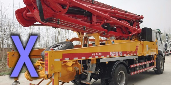 小型泵車(chē)—澆注時(shí)，所泵送的骨料出現(xiàn)空隙該咋辦？