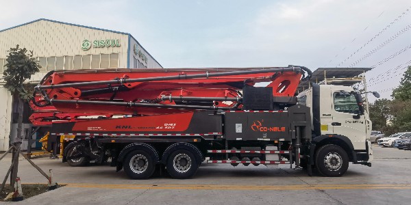 泵車液壓油在選購(gòu)上要注意哪些