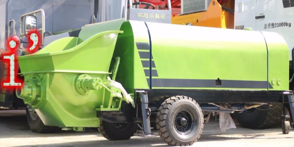 實(shí)際施工時(shí)，泵工進(jìn)行哪些操作容易導(dǎo)致混凝土泵發(fā)生堵管？