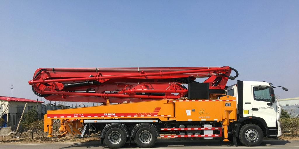 小型混凝土泵車的支腿信息