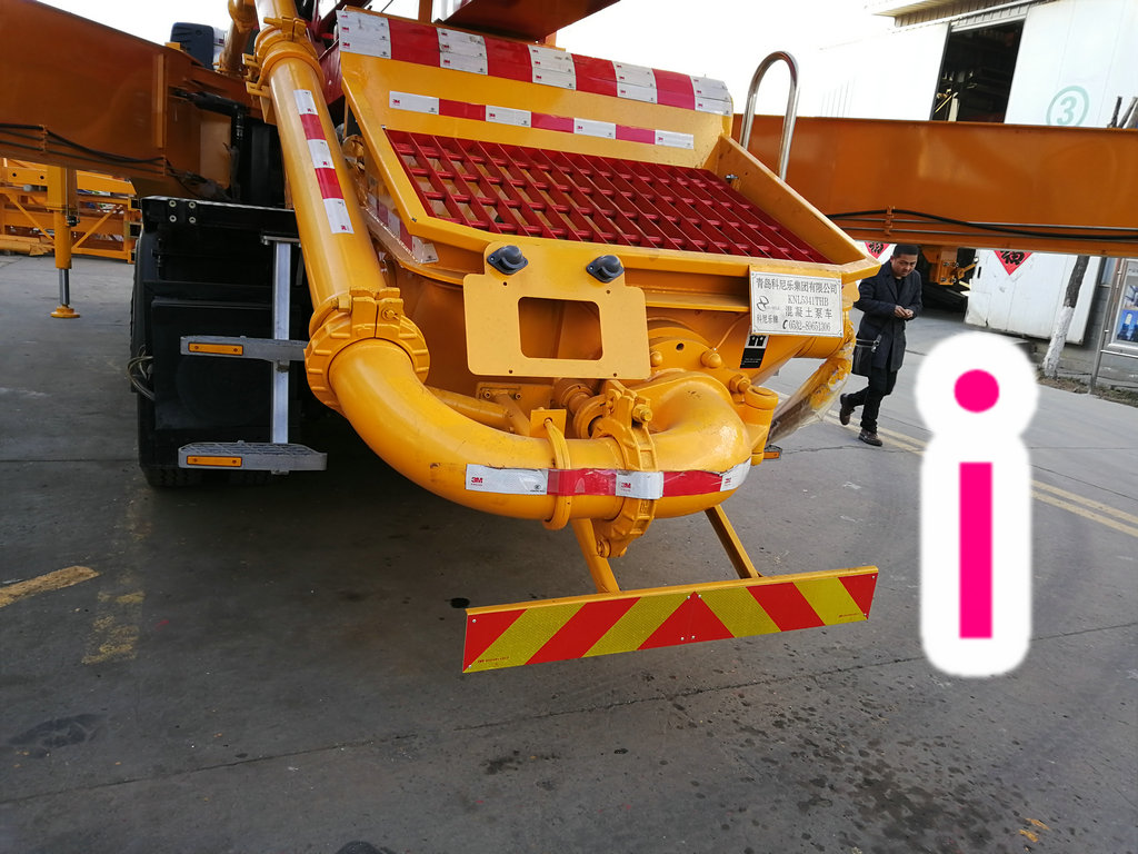 青島小型混凝土泵車價格 (5)