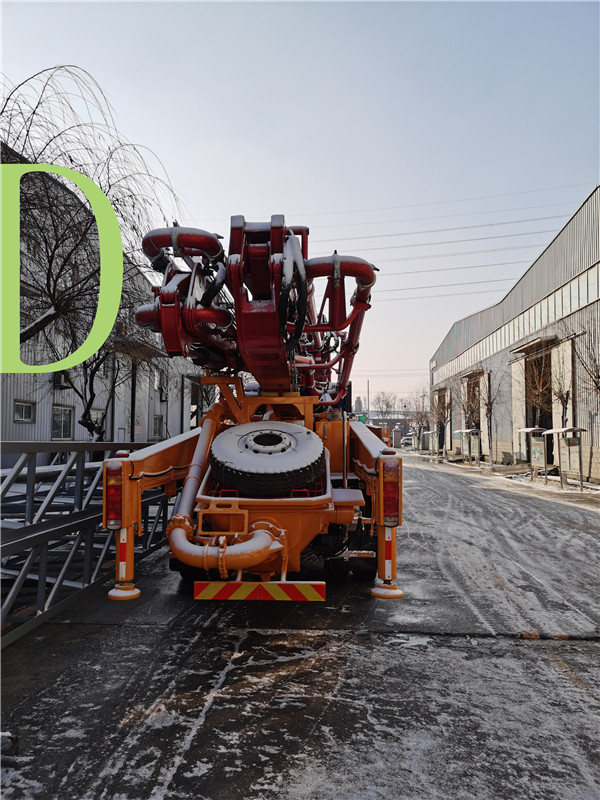 青島混凝土泵車價格 (2)