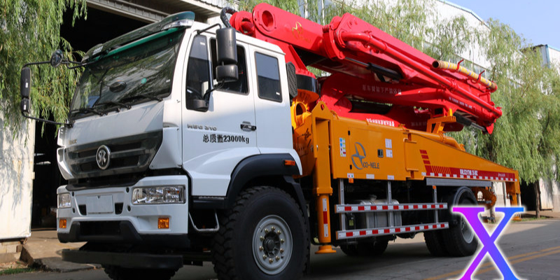 小型混凝土泵車保證混凝土澆筑的質(zhì)量，正確的做法是什么？——科尼樂