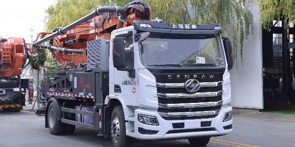 科尼樂32米兩橋混凝土泵車換新登場！